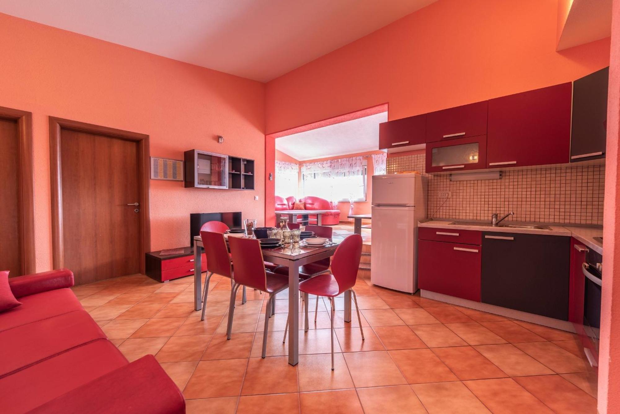 Apartments Karen Винишче Экстерьер фото