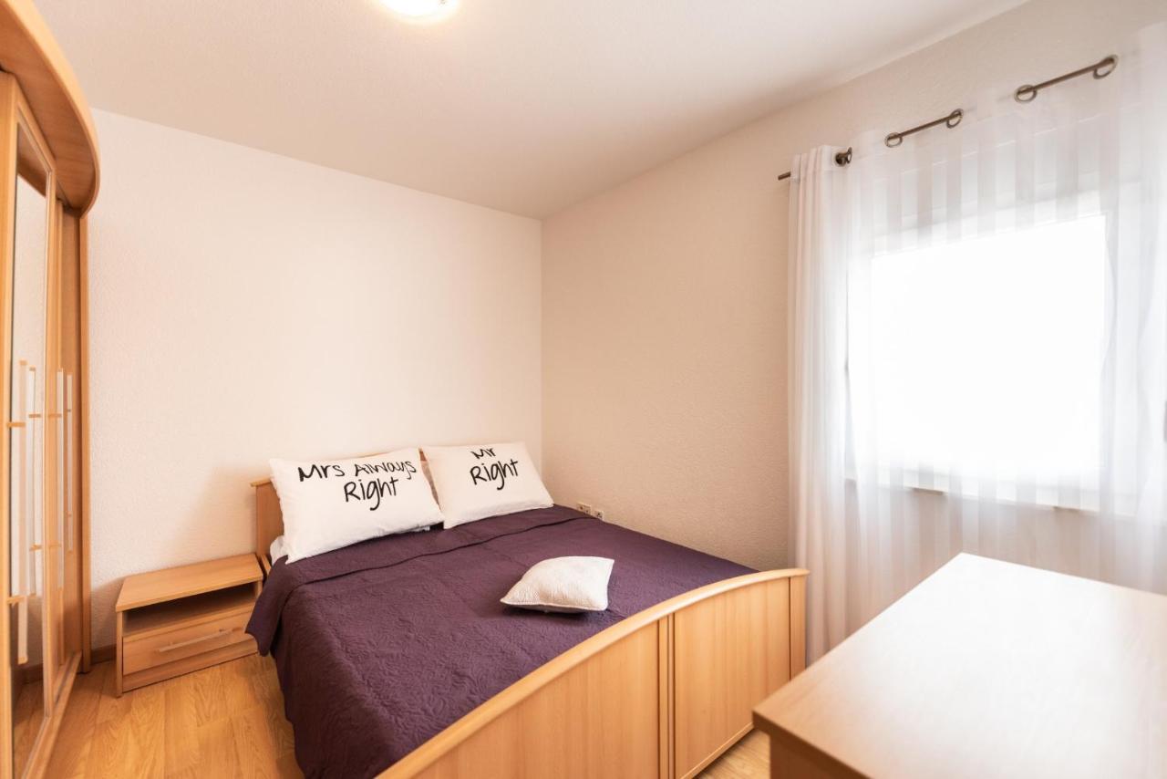 Apartments Karen Винишче Экстерьер фото