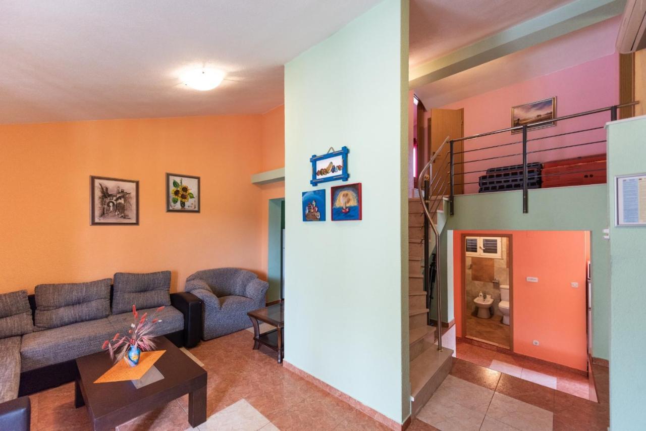 Apartments Karen Винишче Номер фото